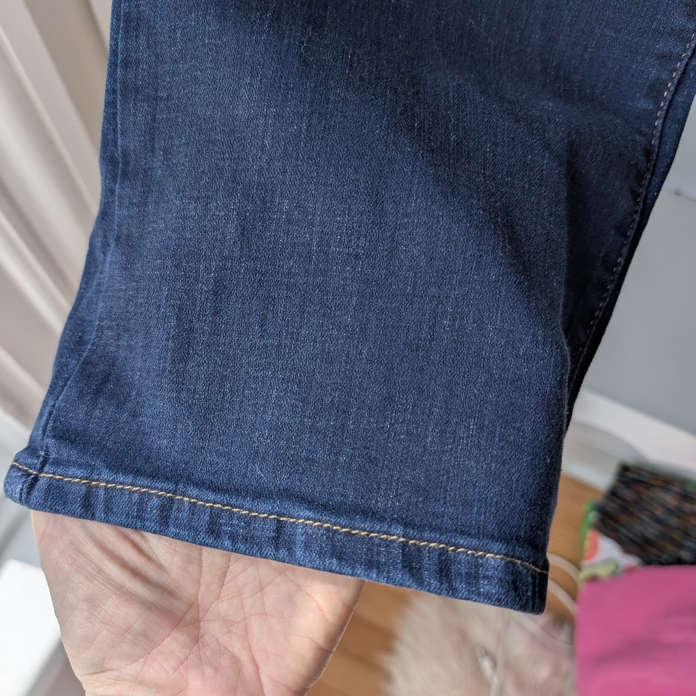 NWT Levi's Women's 315 Shaping Bootcut Jeans Dark Blue Size 14 Medium 32x32 - Picture 9 of 13